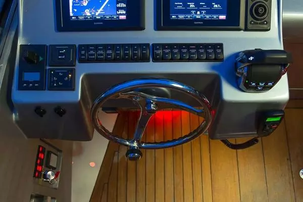 LEONARDO  34ft Hodgdon Yachts Yacht For Sale