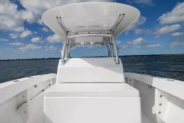 2019 Ocean Master 33