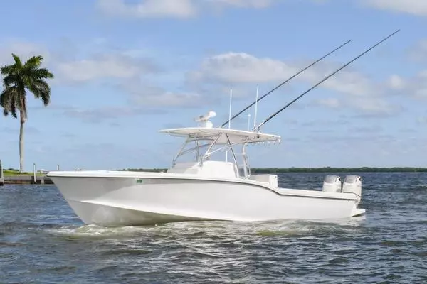 2019 Ocean Master 33