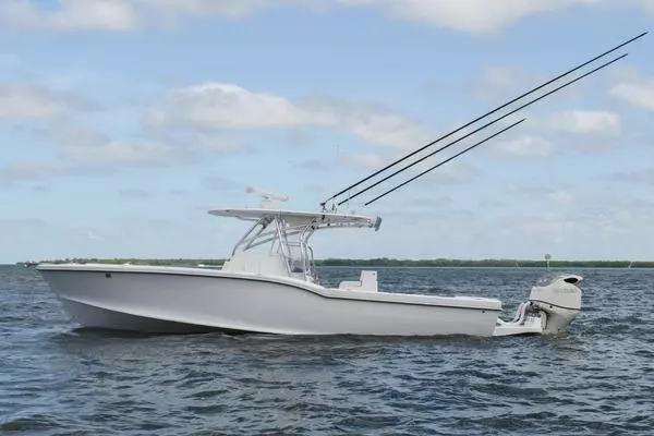 2019 Ocean Master 33