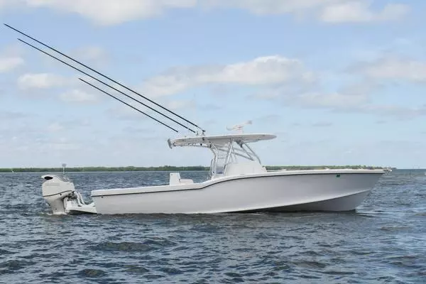 2019 Ocean Master 33