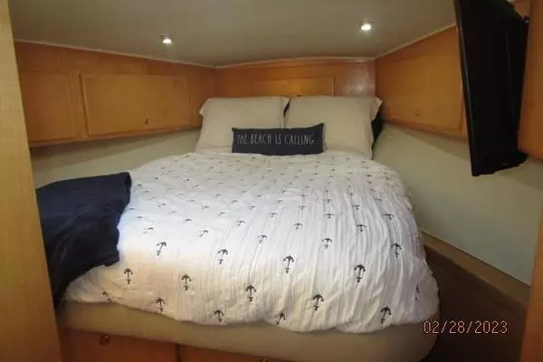 Navigator 4800 Classic Yacht For Sale