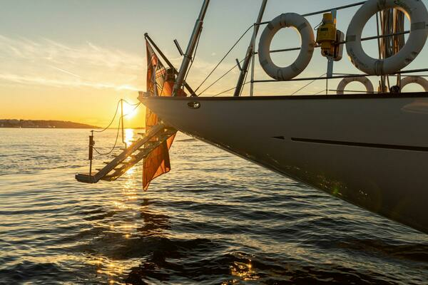 Photo of the 2009 Mengi Yay  "GWEILO"