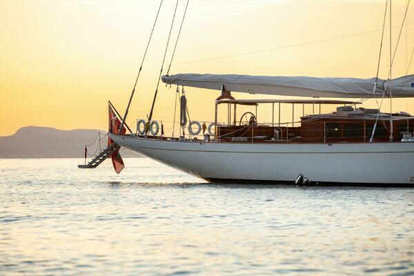 Photo of the 2009 Mengi Yay  "GWEILO"