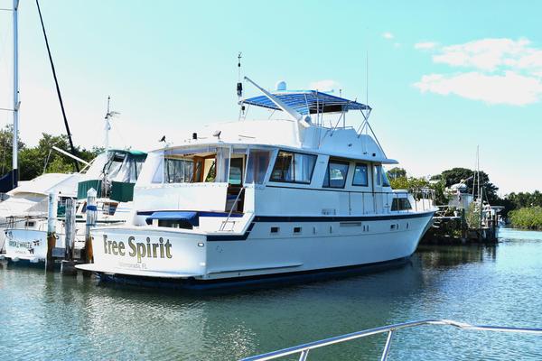 Free Spirit 61ft Hatteras Yacht For Sale