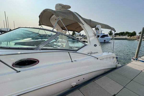 Photo of the 2005 Sea Ray Sundancer 320 "Making Memories"