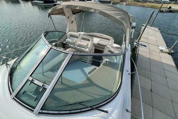 Photo of the 2005 Sea Ray Sundancer 320 "Making Memories"