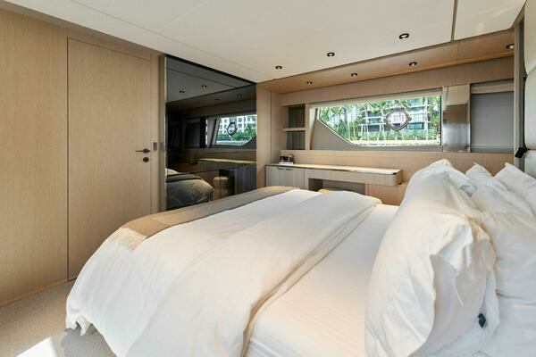 2023 Ferretti Yachts 78