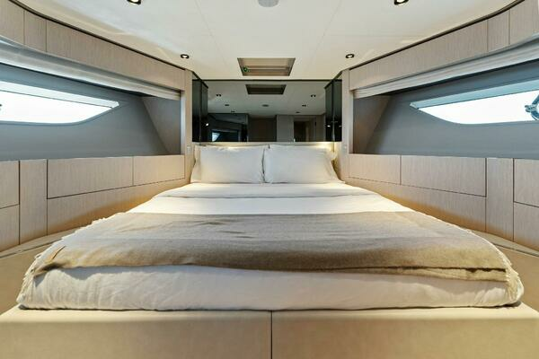 2023 Ferretti Yachts 78