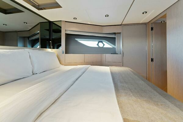 2023 Ferretti Yachts 78