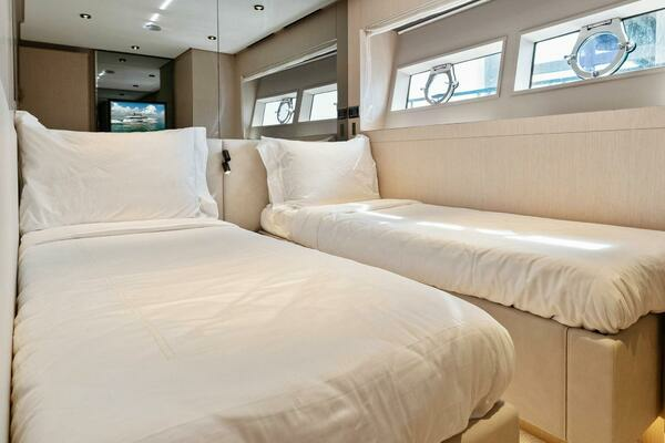 2023 Ferretti Yachts 78