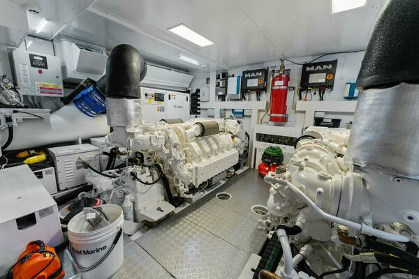 2023 Ferretti Yachts 78