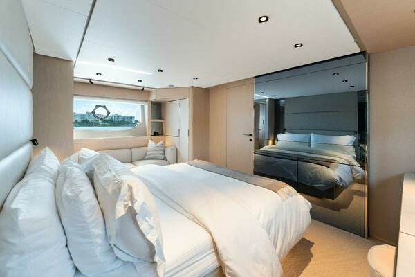 2023 Ferretti Yachts 78