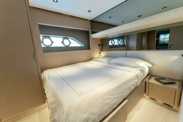 2023 Ferretti Yachts 78