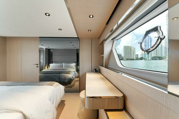 2023 Ferretti Yachts 78