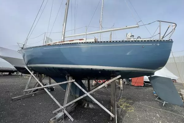 Photo of the 1972 C&C 30 MK I "INVICTUS"