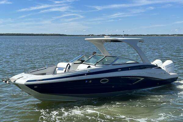2022 Crownline 29