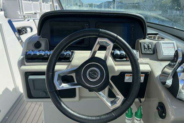 2022 Crownline 29
