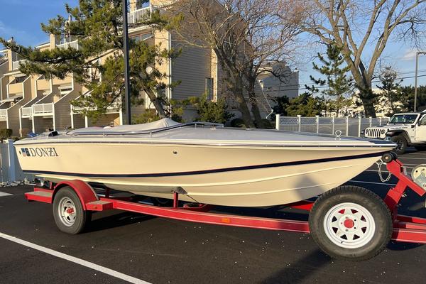 16ft Donzi Yacht For Sale