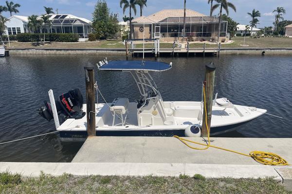 22ft Pathfinder Yacht For Sale