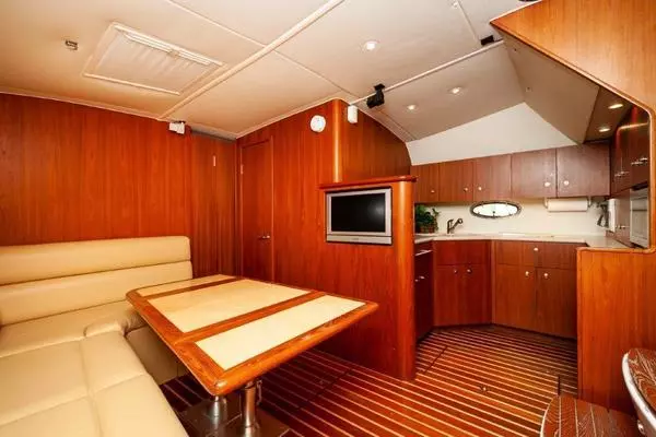 2003 Tiara Yachts 42