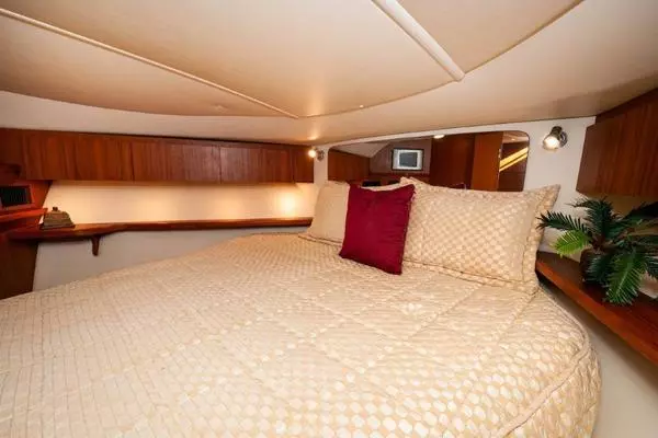 2003 Tiara Yachts 42