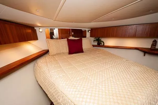 2003 Tiara Yachts 42