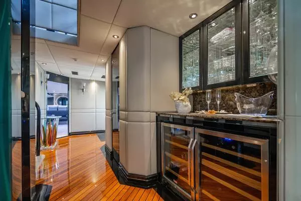 QUANTUM 125ft Broward Yacht For Sale