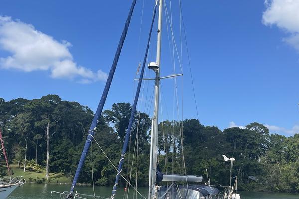 44ft Brewer Yacht For Sale