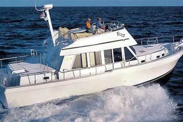 Good Chemistry 43ft Mainship Yacht For Sale