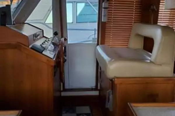 Good Chemistry 43ft Mainship Yacht For Sale
