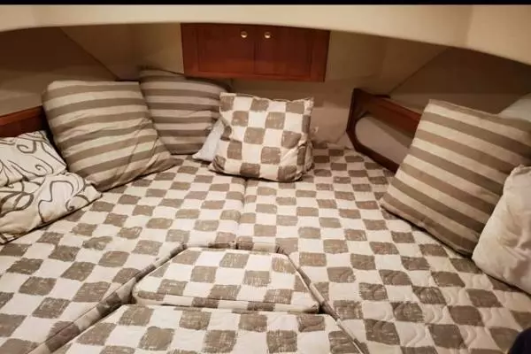 Good Chemistry 43ft Mainship Yacht For Sale