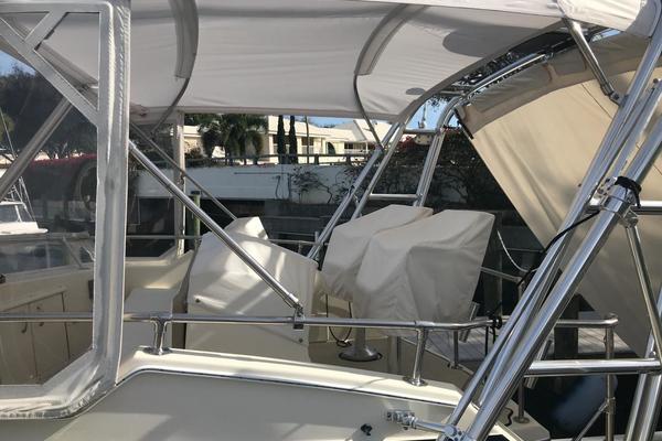 Heart and Soul 32ft Hatteras Yacht For Sale