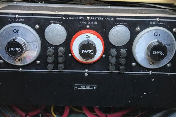 Heart and Soul 32ft Hatteras Yacht For Sale