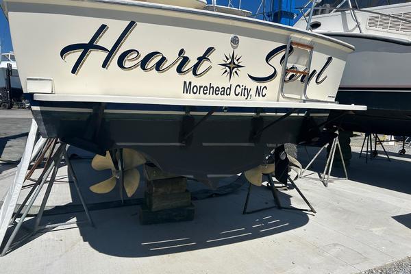 Heart and Soul 32ft Hatteras Yacht For Sale