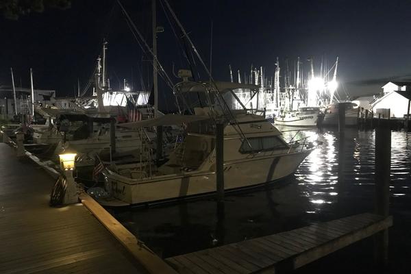 Heart and Soul 32ft Hatteras Yacht For Sale