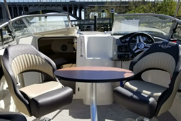 Photo of the 2018 Stingray 215 CR