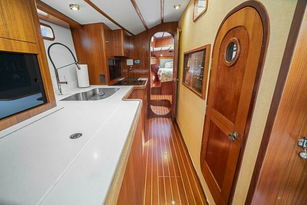 Pearson 530 Yacht For Sale