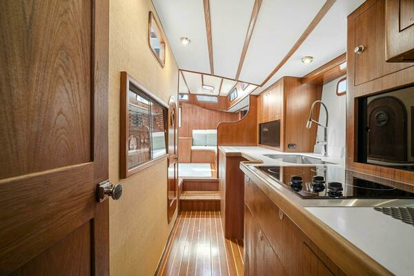 Pearson 530 Yacht For Sale