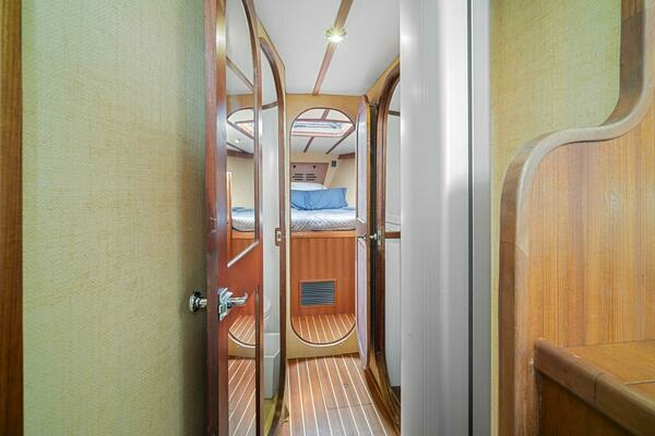 Pearson 530 Yacht For Sale