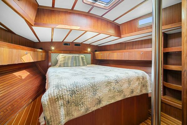 Pearson 530 Yacht For Sale