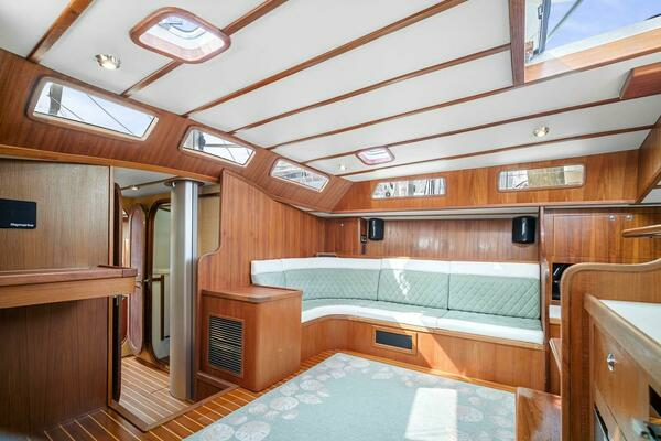 Pearson 530 Yacht For Sale