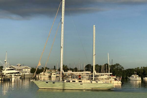 Pearson 530 Yacht For Sale