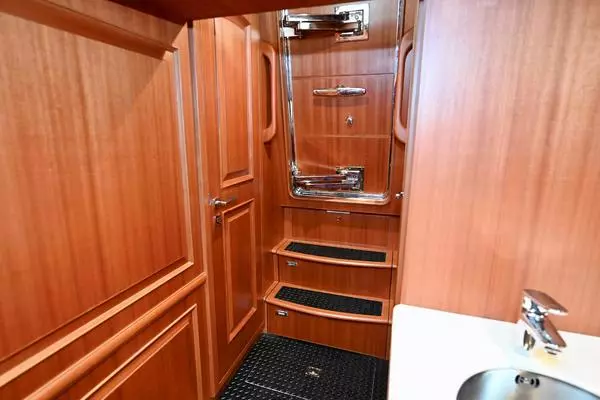 Hampton 658L Endurance LRC Yacht For Sale