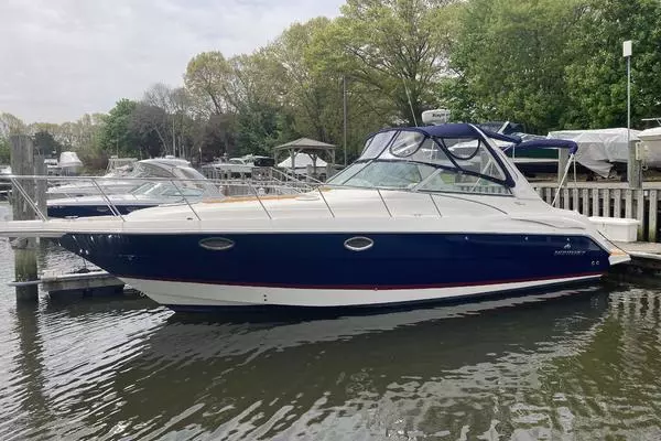 32ft Monterey Yacht For Sale