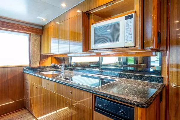 Photo of the 2005 Viking 74 Convertible "Reel Estate"