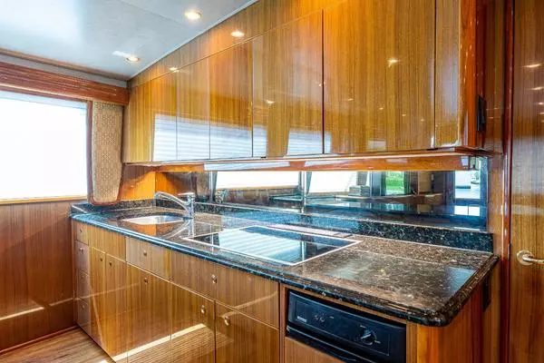 Photo of the 2005 Viking 74 Convertible "Reel Estate"