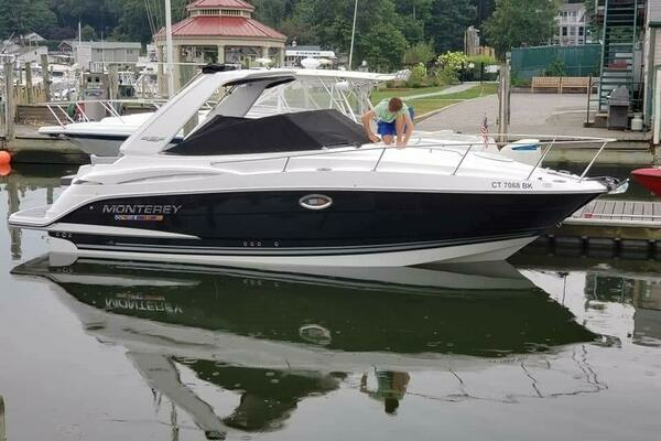 29ft Monterey Yacht For Sale