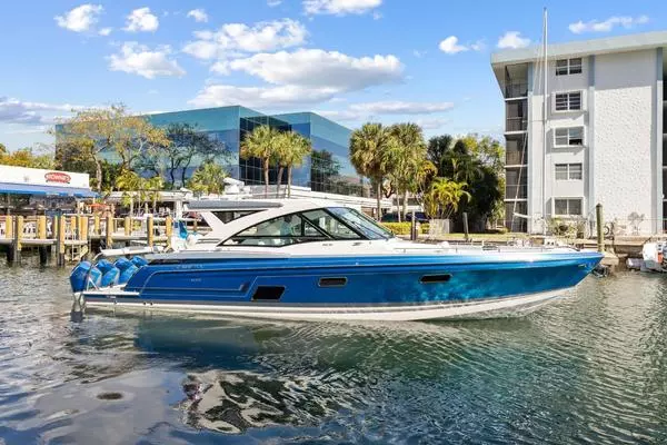 Photo of the 2023 Formula 430 Super Sport Crossover