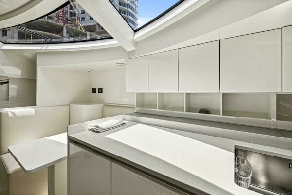 2021 Ferretti Yachts 85